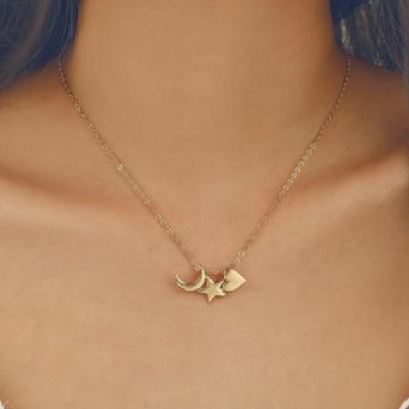 Private Label Jewelry - ‼️CLEARANCE PRICE FIRM‼️💥Moon,Star, Heart Necklace💥